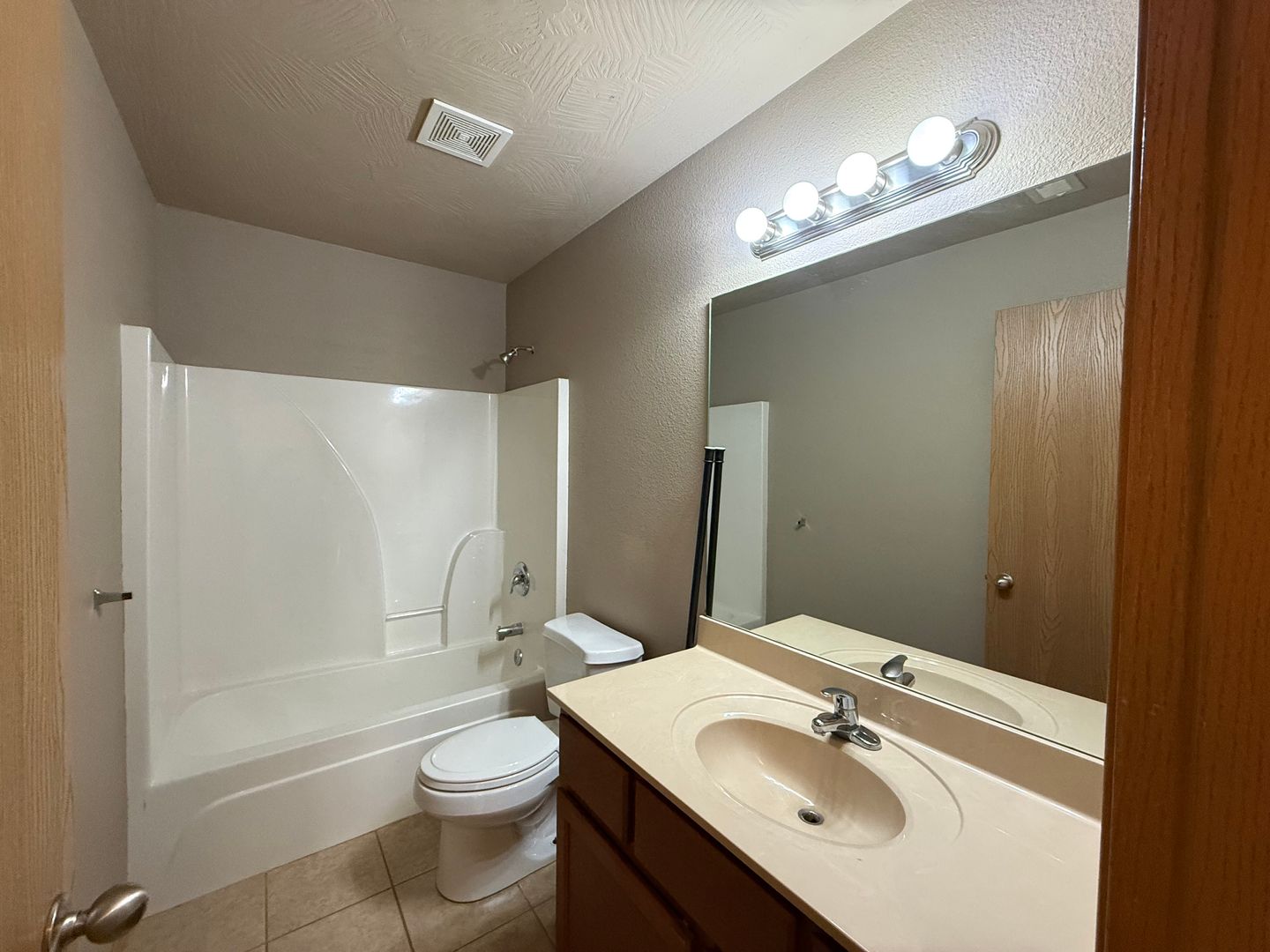 MOVE IN SPECIAL - Photo 4