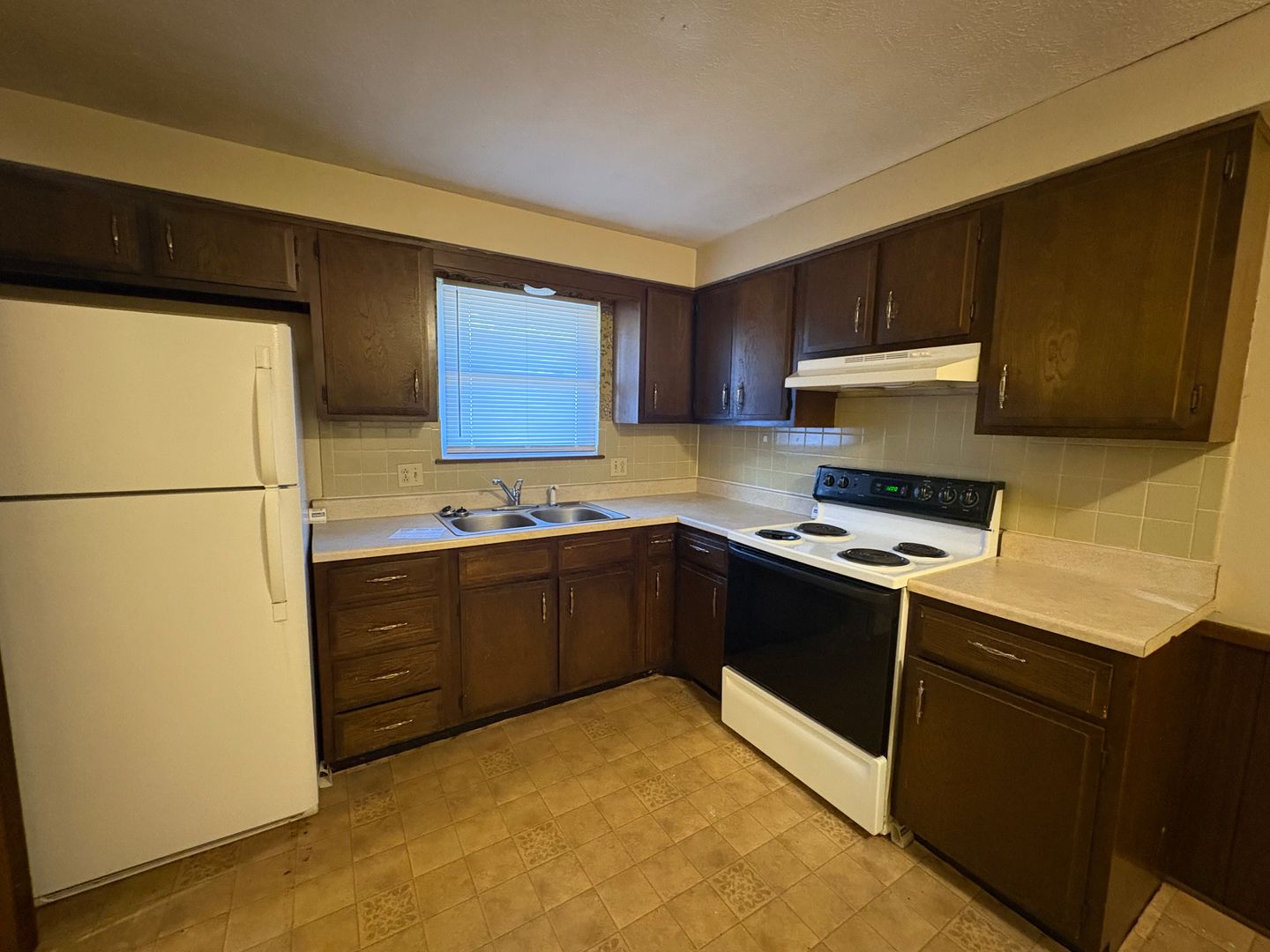 2002-A E Monroe, Springfield, MO 65802 - Photo 3