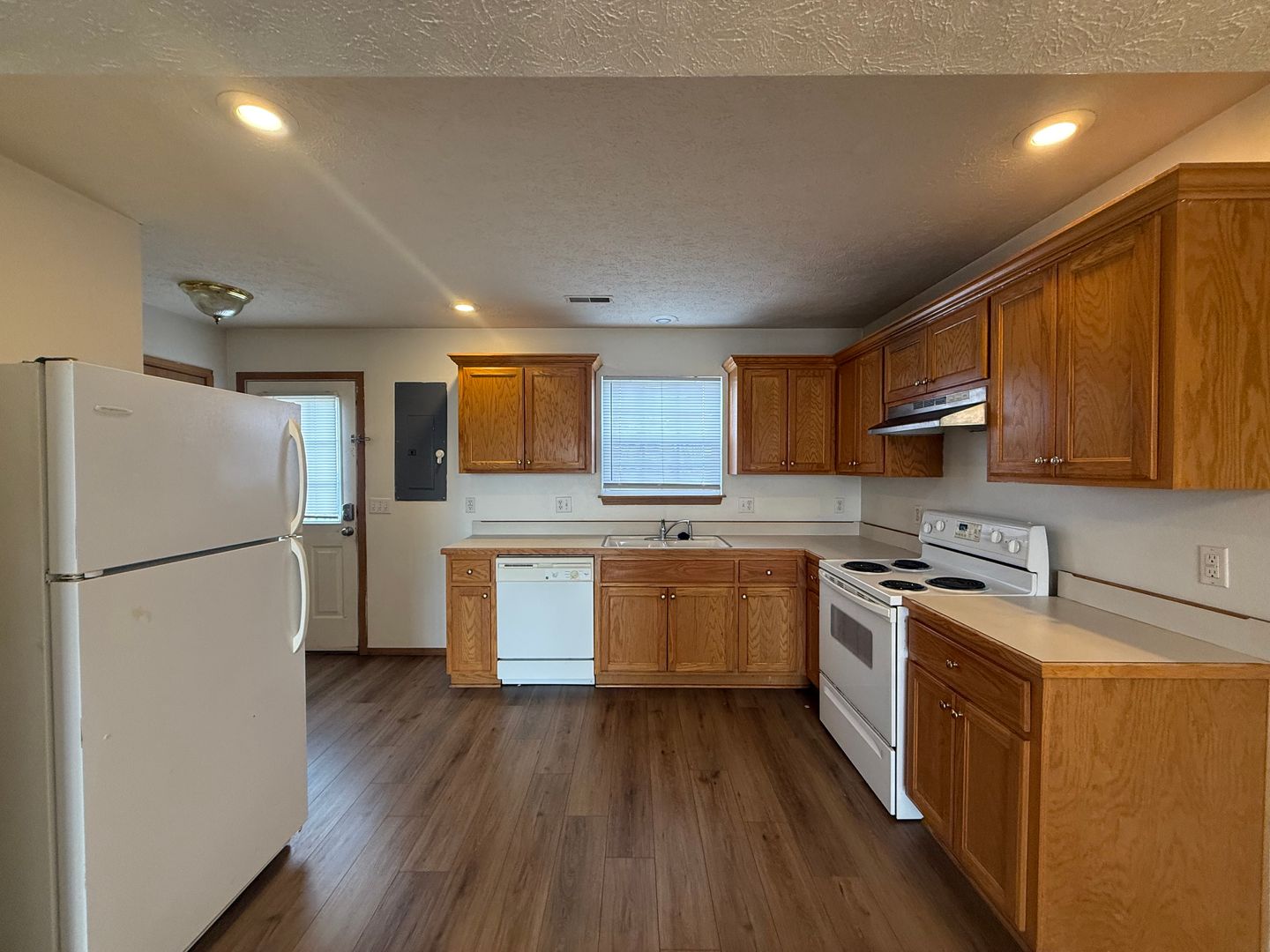 743 E Kings Carriage , Nixa, MO 65714 - Photo 2