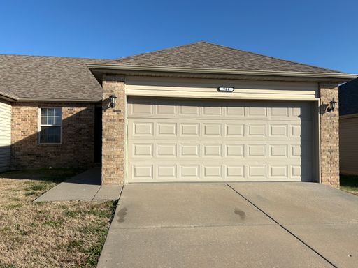 964 N Parkwood Ave , Republic, MO 65738