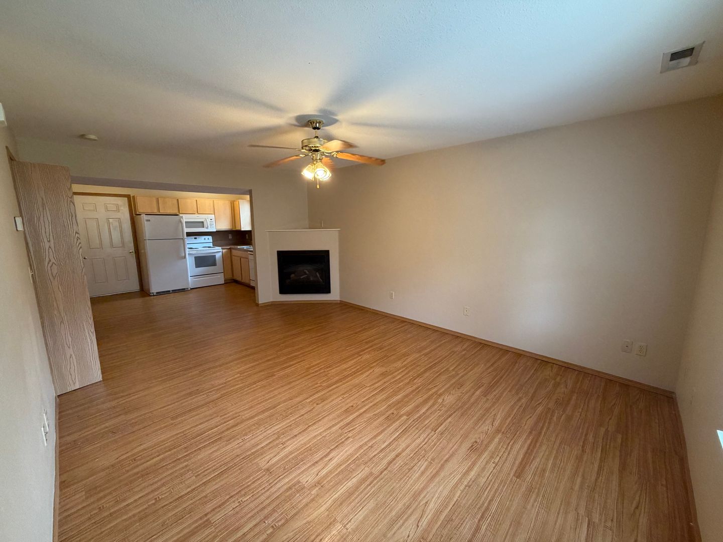 1408 W Frosty, Unit 4, Ozark, MO 65721 - Photo 2