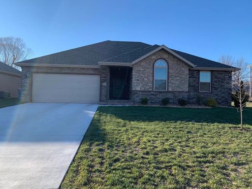 667 N. Santa Monica Dr., Nixa, MO 65714
