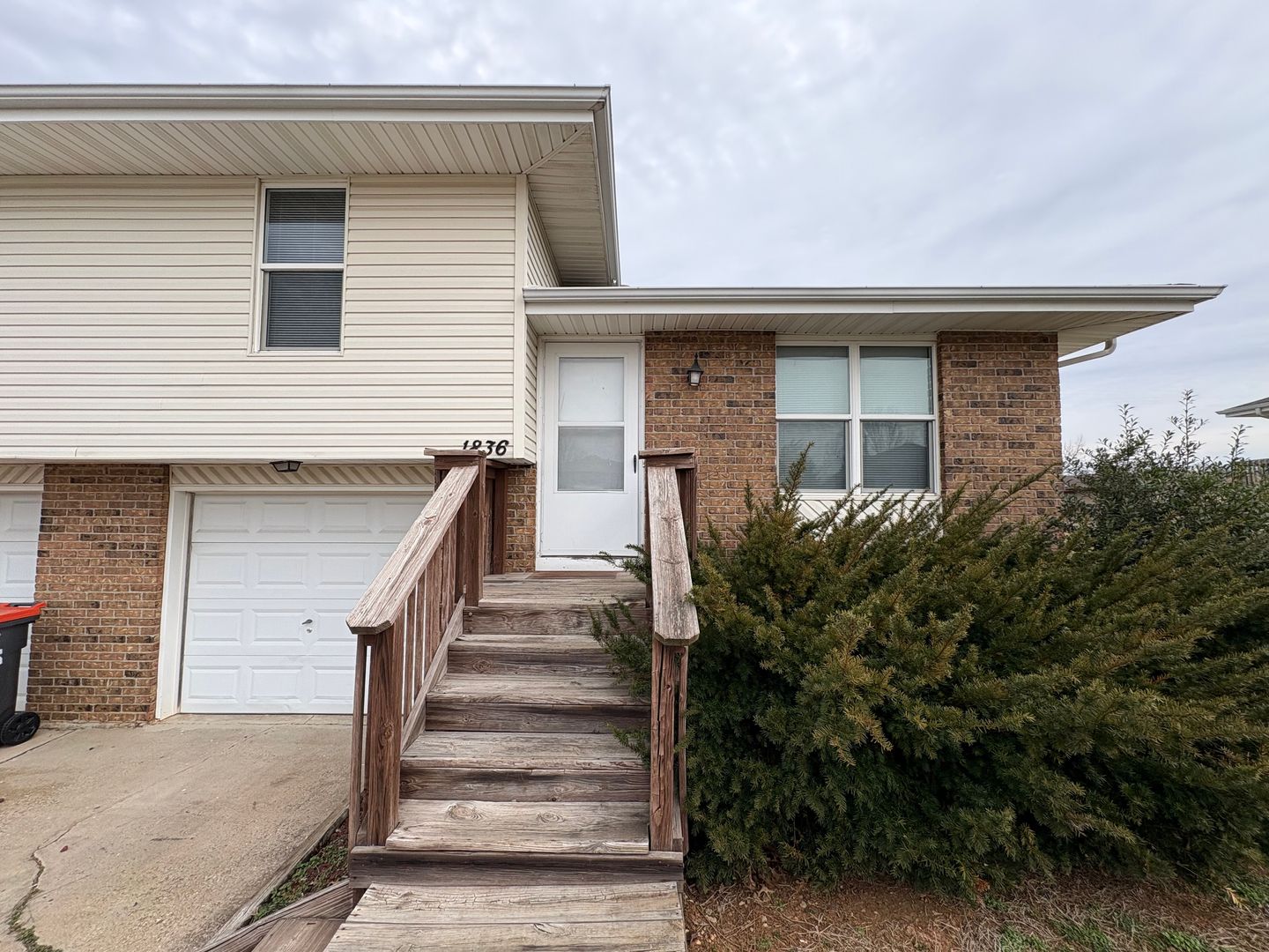 1836 Tower Circle, Nixa, MO 65714