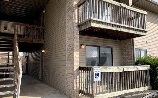 753 E Bain, Ozark, MO 65721