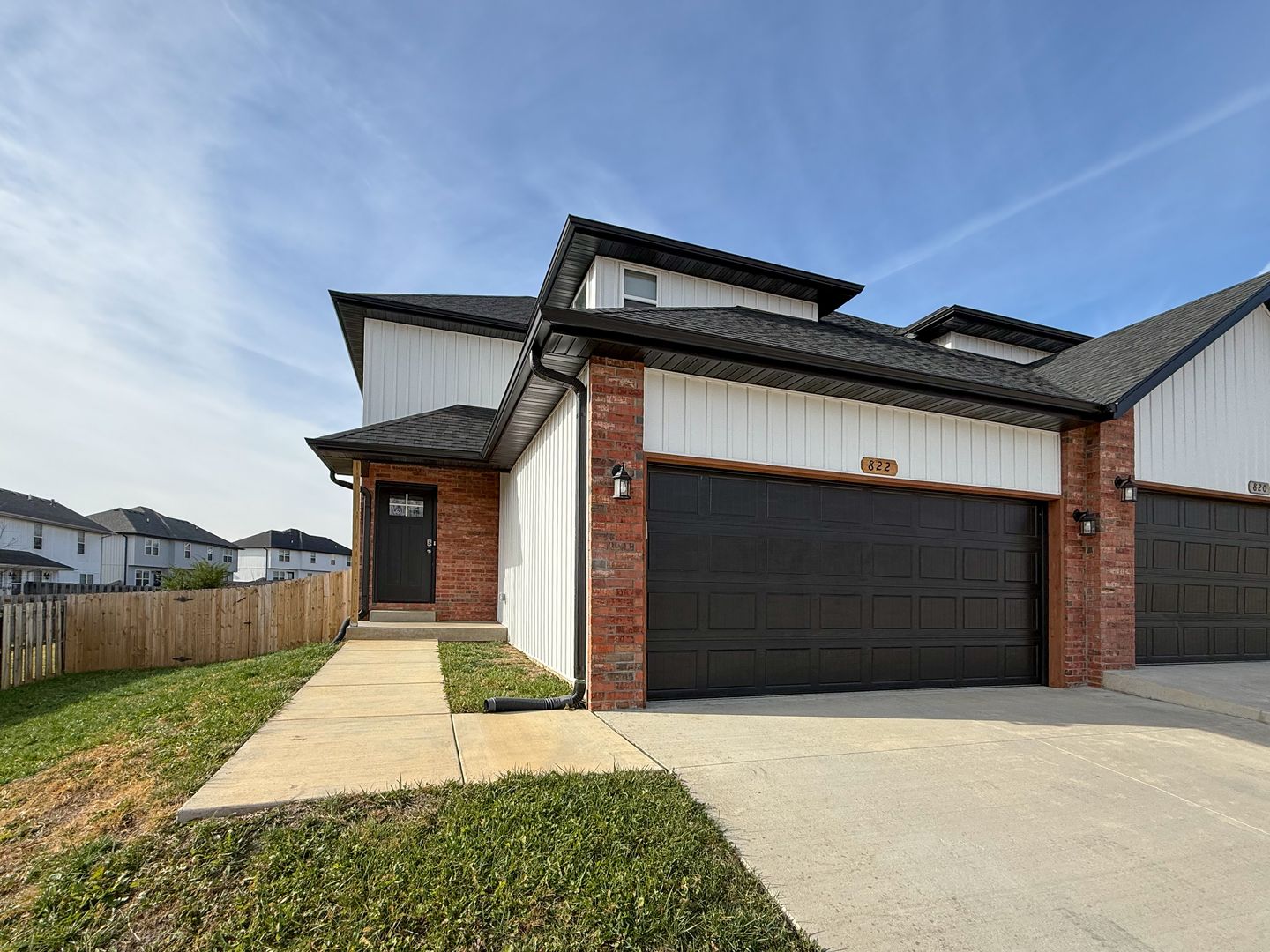 822 E Watermill Cir, Ozark, MO 65721