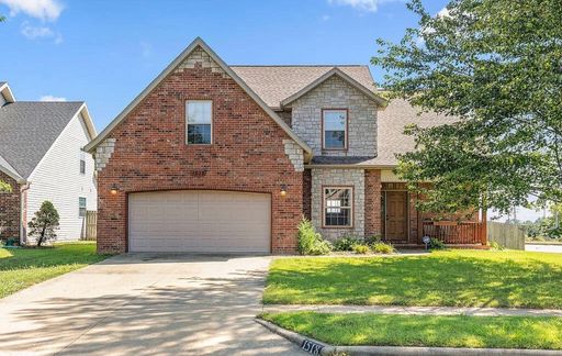 1518 W Maplewood St, Springfield, MO 65807