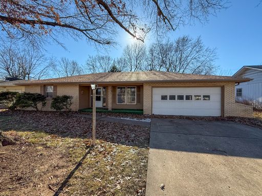 1142 E Greenwood, Springfield, MO 65807