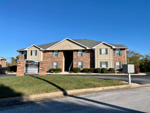 881 N 22nd , Ozark, MO 65721