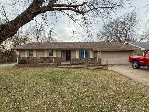 2373 S Florence Ave, Springfield, MO 65807
