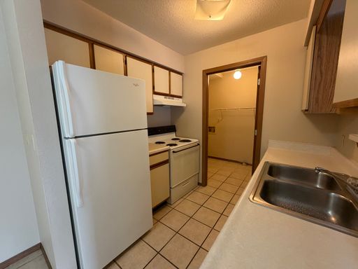 739 E Bain, Ozark, MO 65721