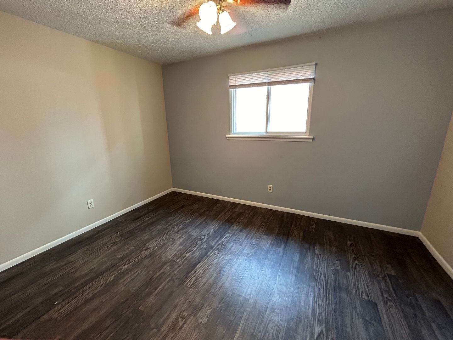 ALL UTILITIES INCLUDED - Photo 4