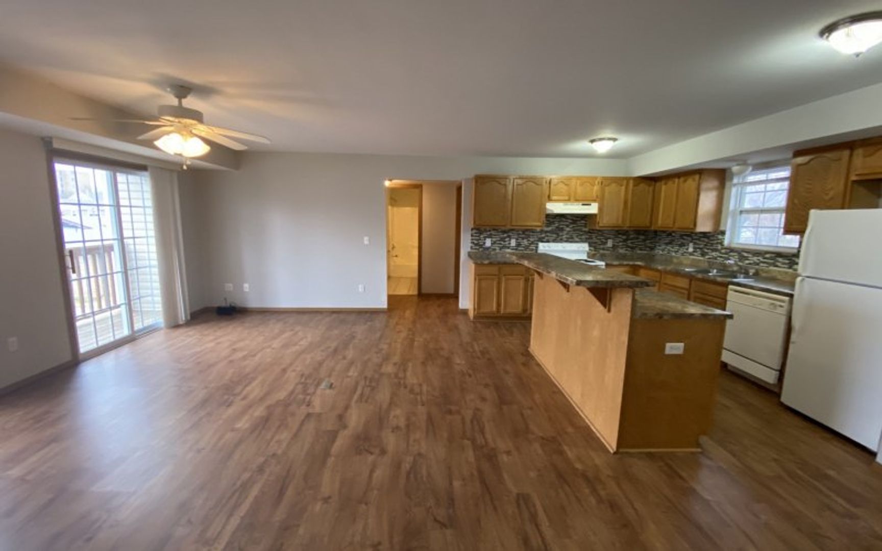 ALL UTILITIES INCLUDED - Photo 4