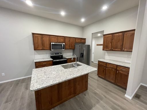 204 Hickory Hills