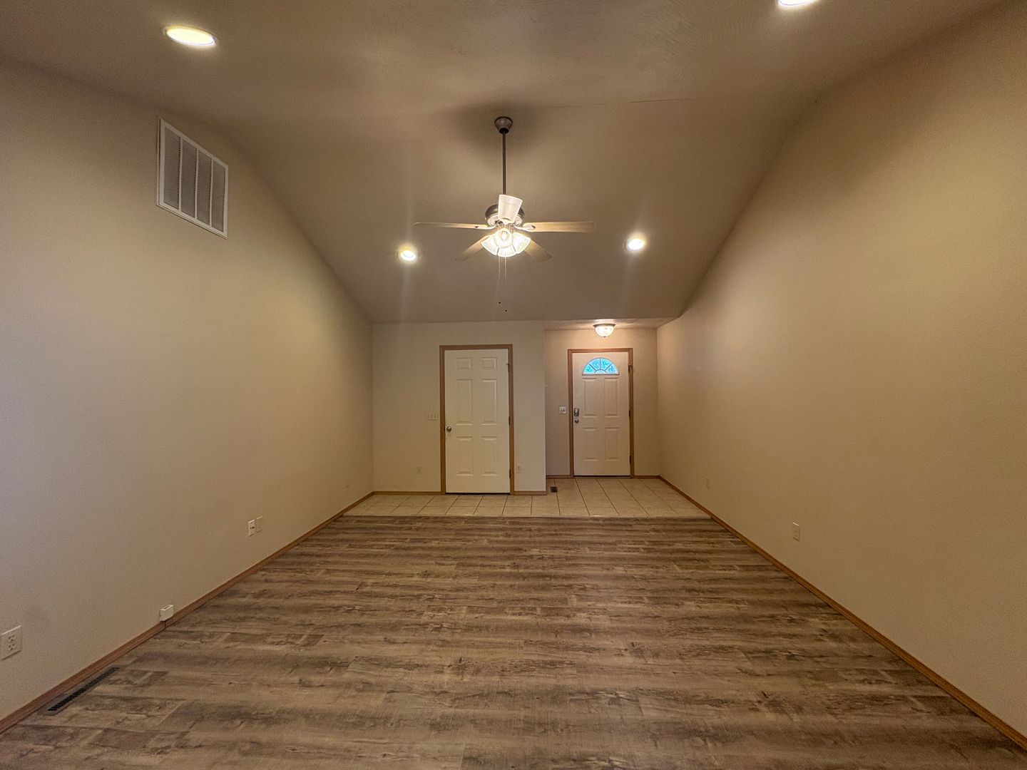 1910 S Farm Road 123, Springfield, MO 65807 - Photo 2