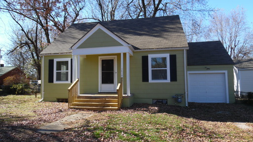 1913 S. Dollison, Springfield, MO 65807