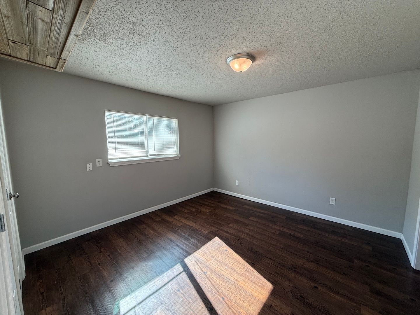 712 E Sunshine, B04, Springfield, MO 65807 - Photo 4