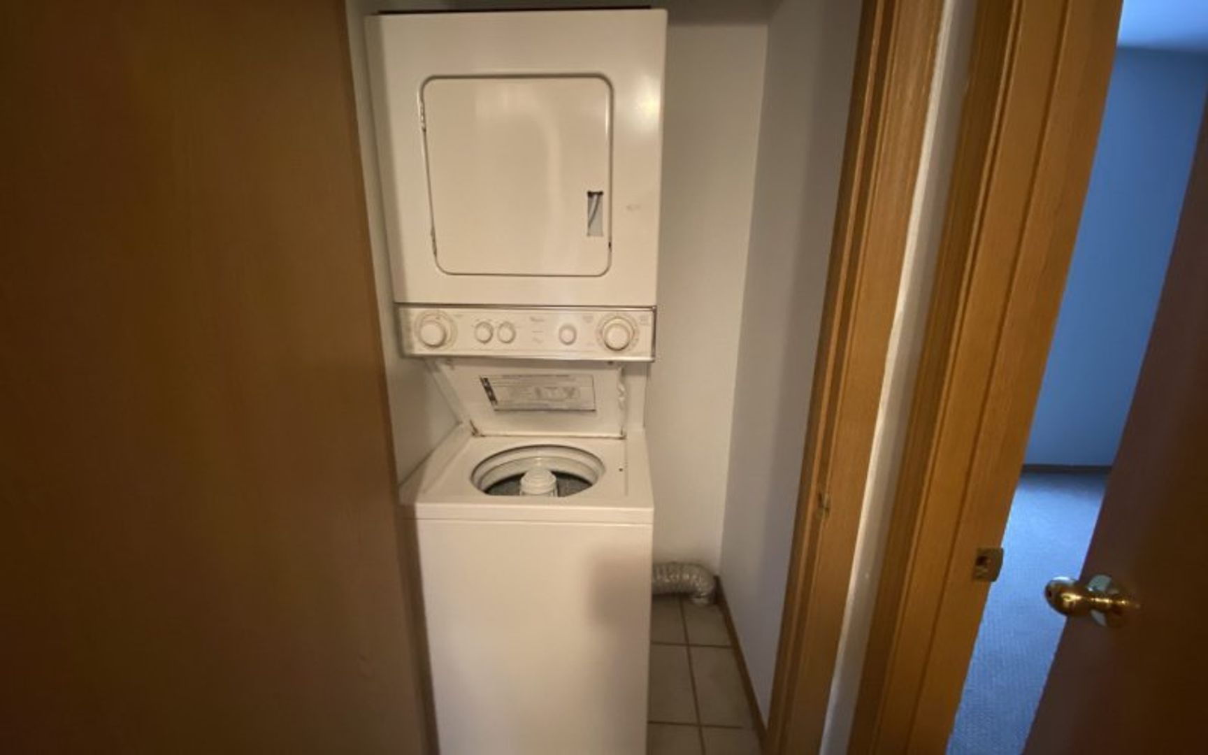 ALL UTILITIES INCLUDED - Photo 6