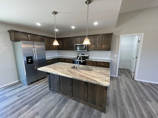 653 Southgate – photo 1