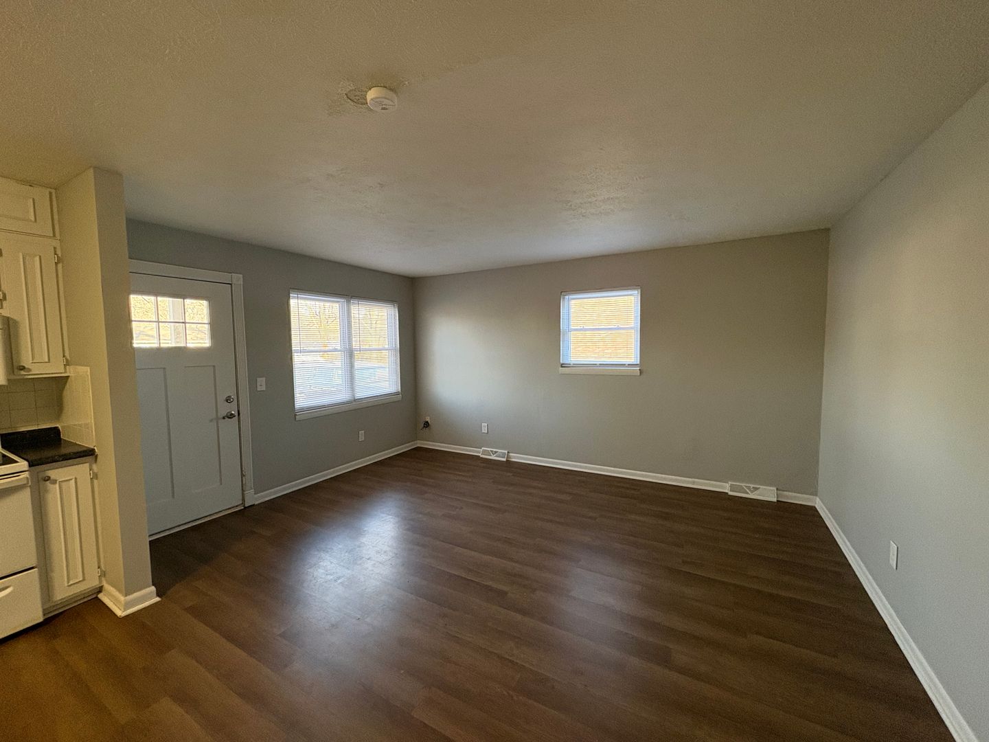 1164 S Hillcrest Ave, Springfield, MO 65802 - Photo 3