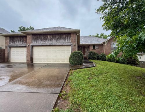 1082 Daisy Falls Dr, Nixa, MO 65714