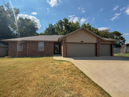 4499 W Nicholas St – photo 1