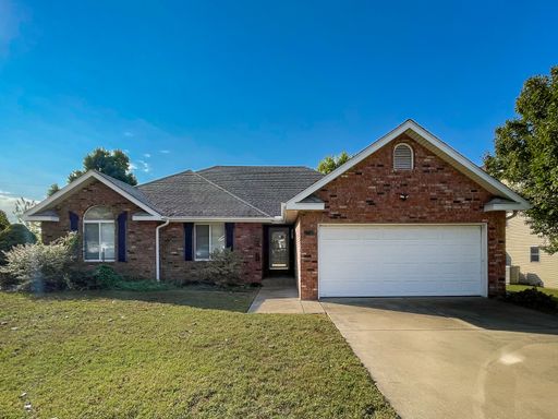 3752 W Maplewood St, Springfield, MO 65807