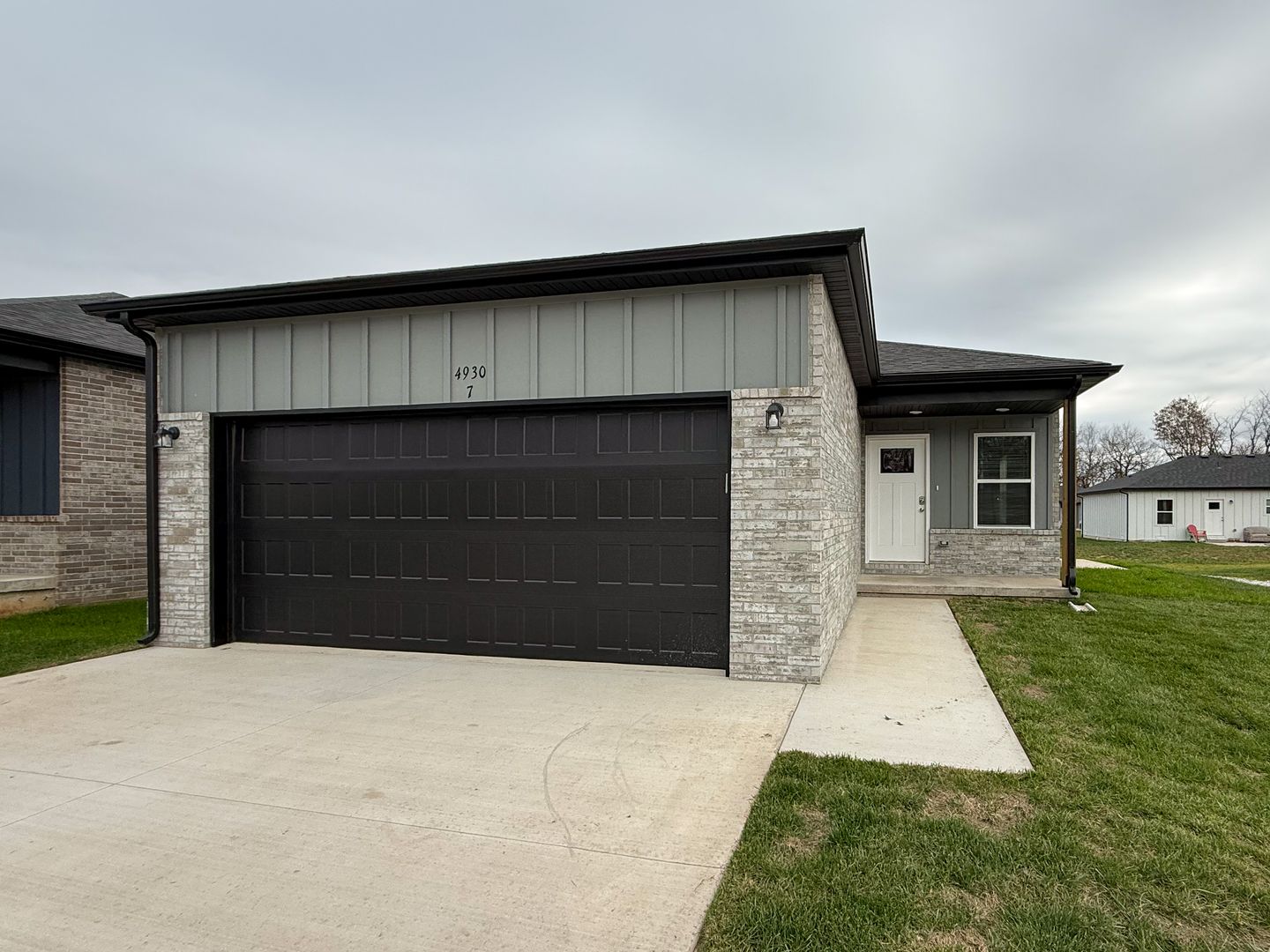 WATER/SEWER/LAWN CARE INCLUDED - Photo 12