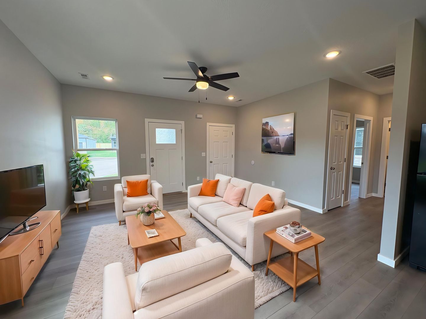 Water, sewer, trash & lawn care included - Photo 4