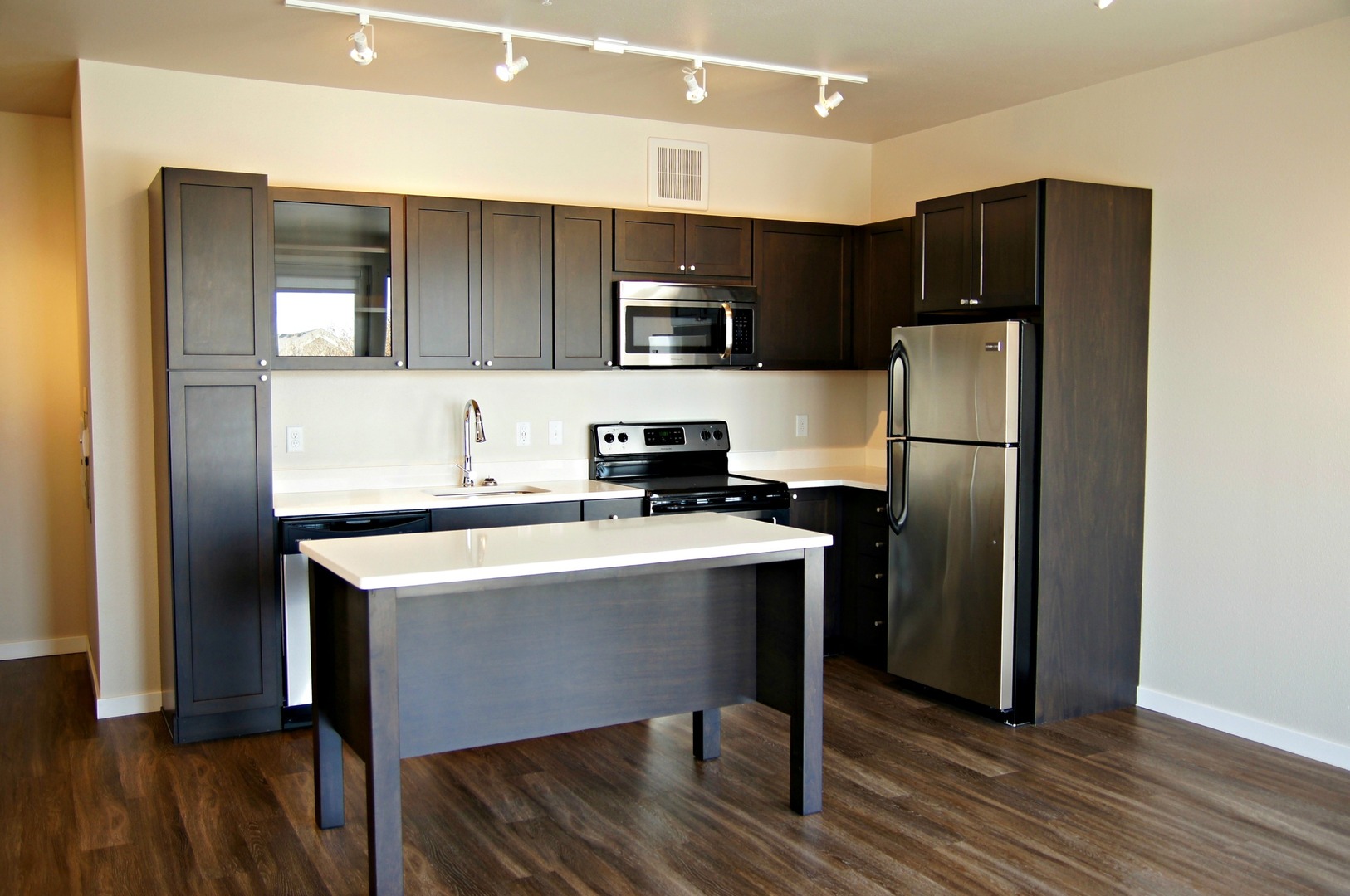 Minneapolis Apartment: 1006 West 24th Street