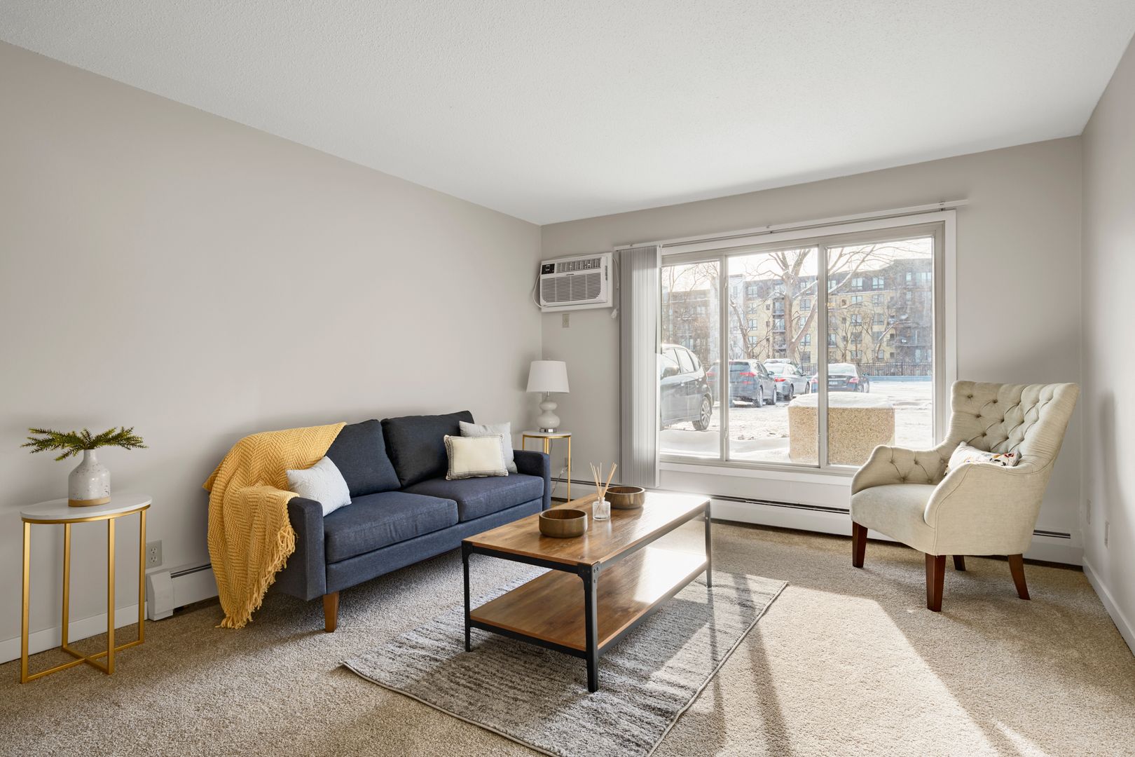 Minneapolis Apartment: 3031 Ewing Ave S