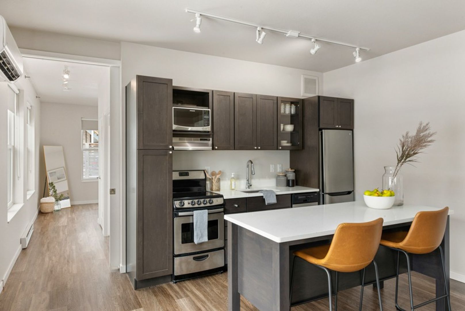 Minneapolis Apartment: 1006 West 24th Street