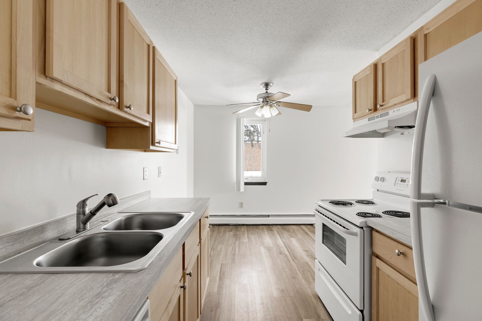 Eagan Apartment: 3898 S Valley View Dr