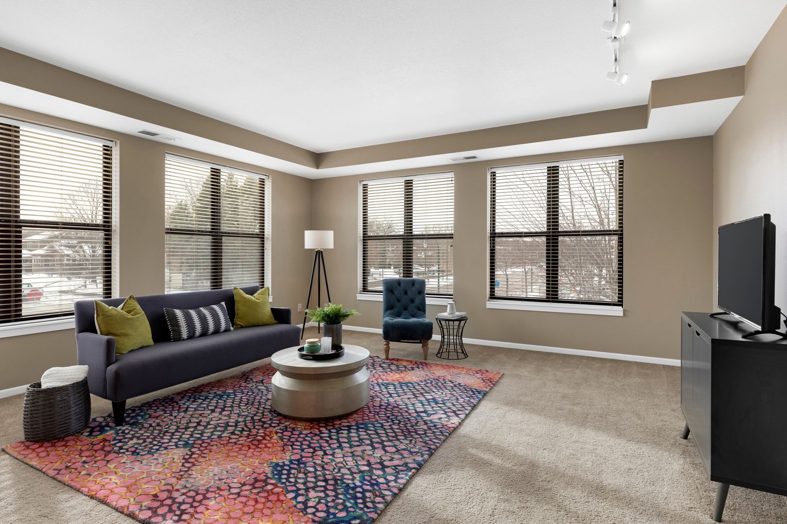 Minneapolis Apartment: 4610 Lake St East
