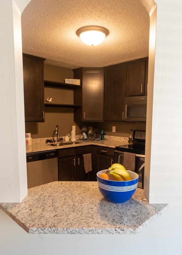 Rosemount Townhome: 14600 Shannon Pkwy