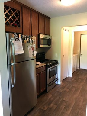 Updated 3 bed/2 bath at The Fernbrook Townhomes – photo 1