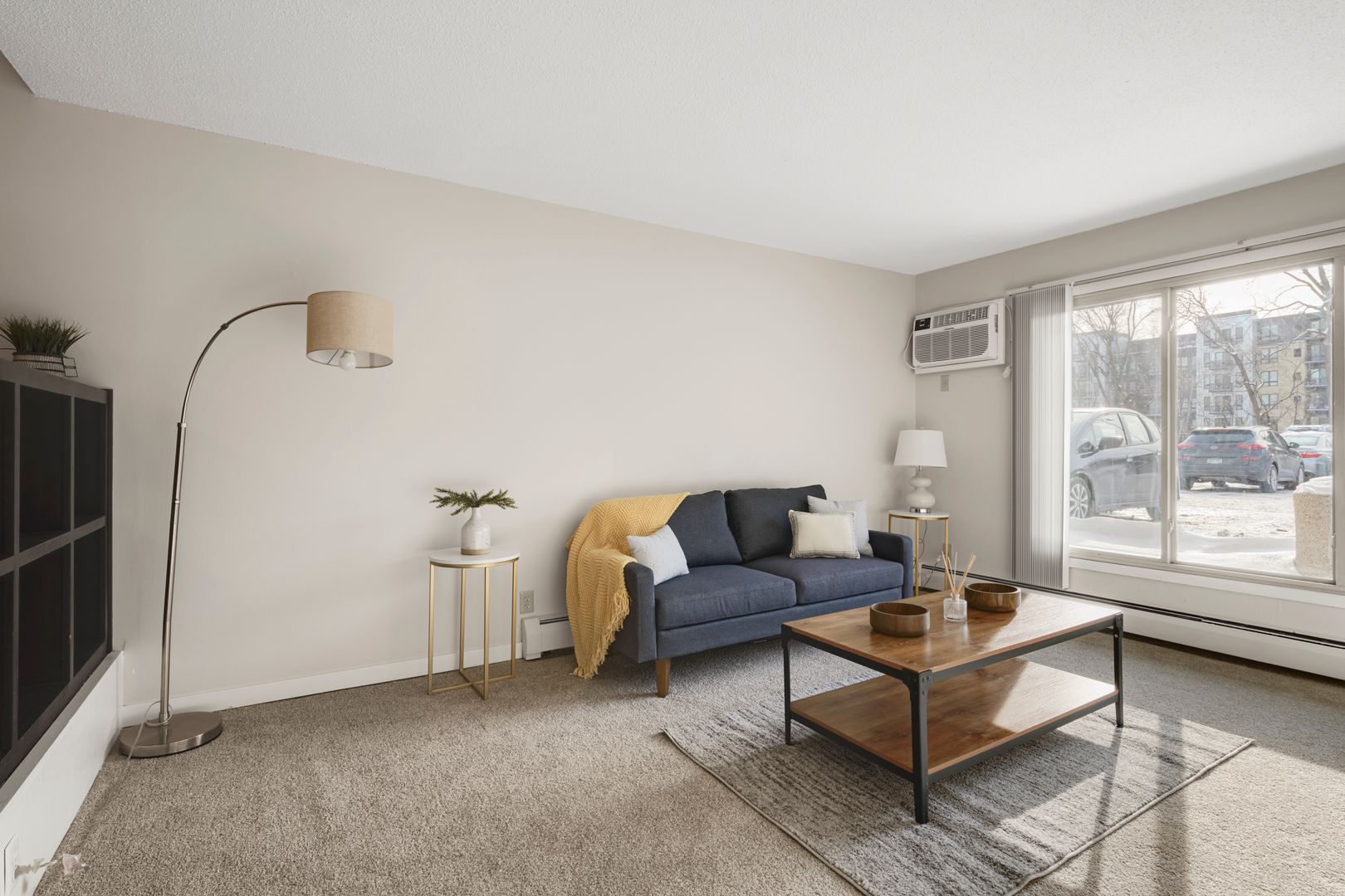 Minneapolis Apartment: 3031 Ewing Ave S