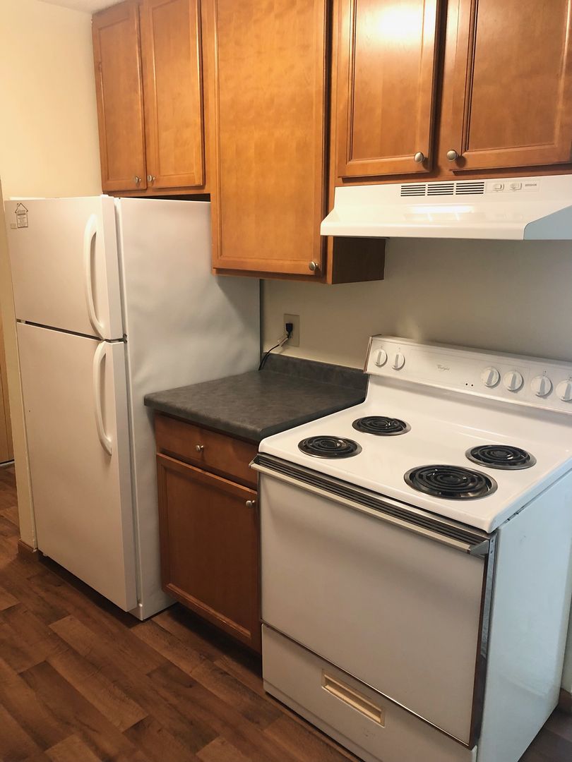 Eagan Apartment: 3898 S Valley View Dr