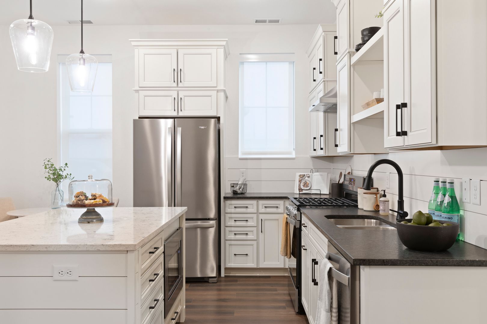 Vadnais Heights Townhome: 400 Oak Grove Lane