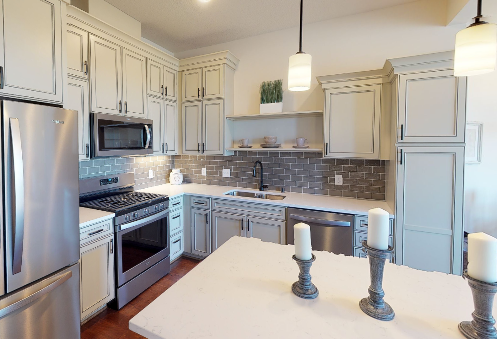 Mendota Heights Apartment: 720 S Plaza Way