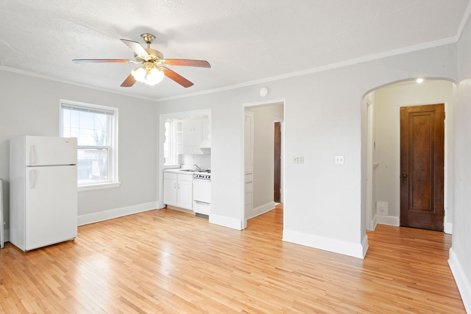 St. Paul Apartment: 723 South Woodlawn Ave