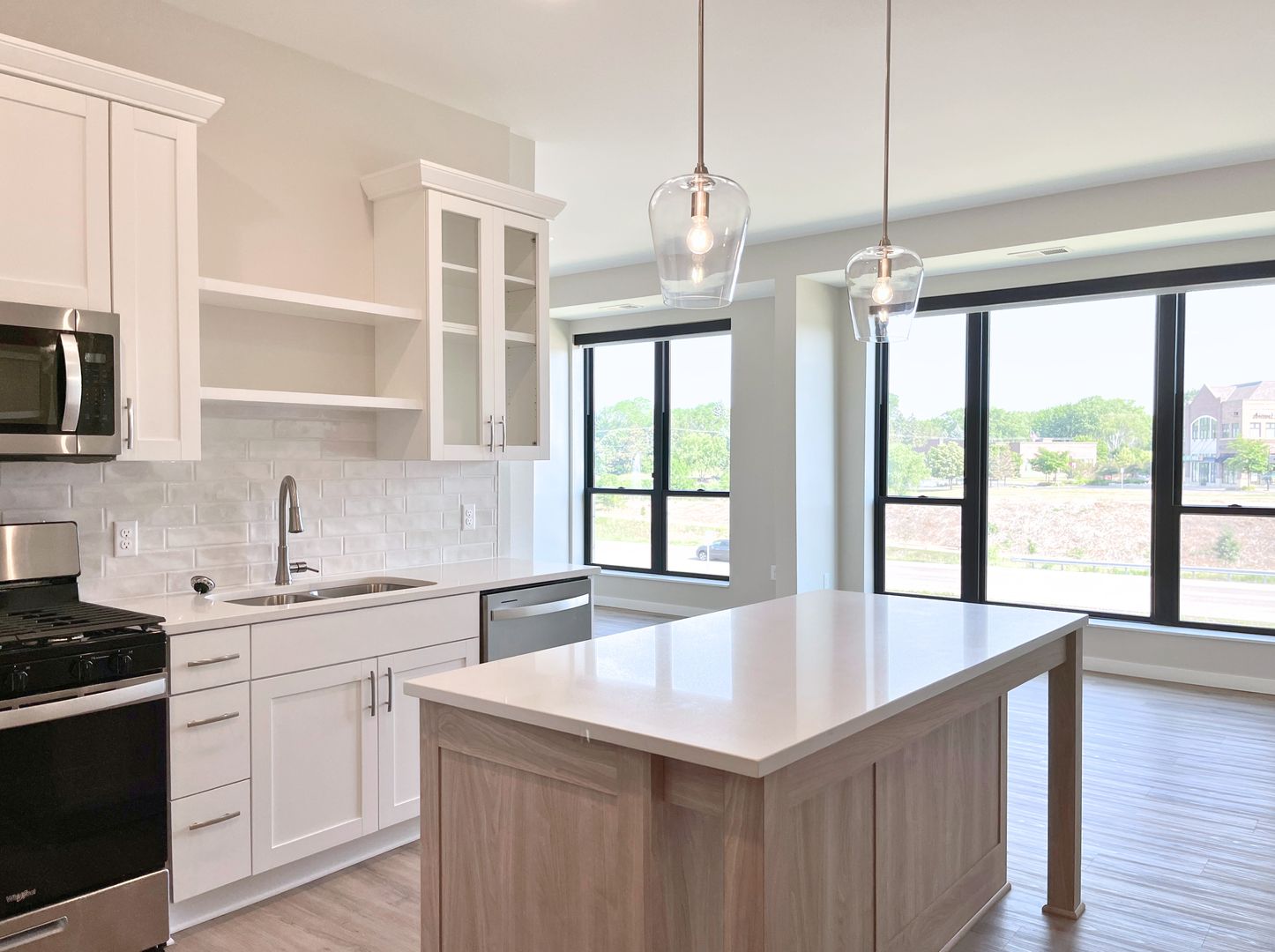 Mendota Heights Apartment: 765 South Plaza Drive