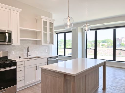 Welcoming One Bedroom with an Alcove - The Retreat #226 | *ONE-MONTH FREE* – photo 1