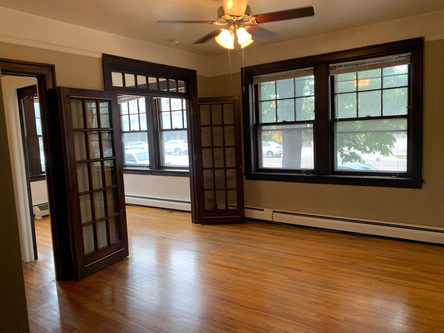 St. Paul Apartment: 682 Grand Ave