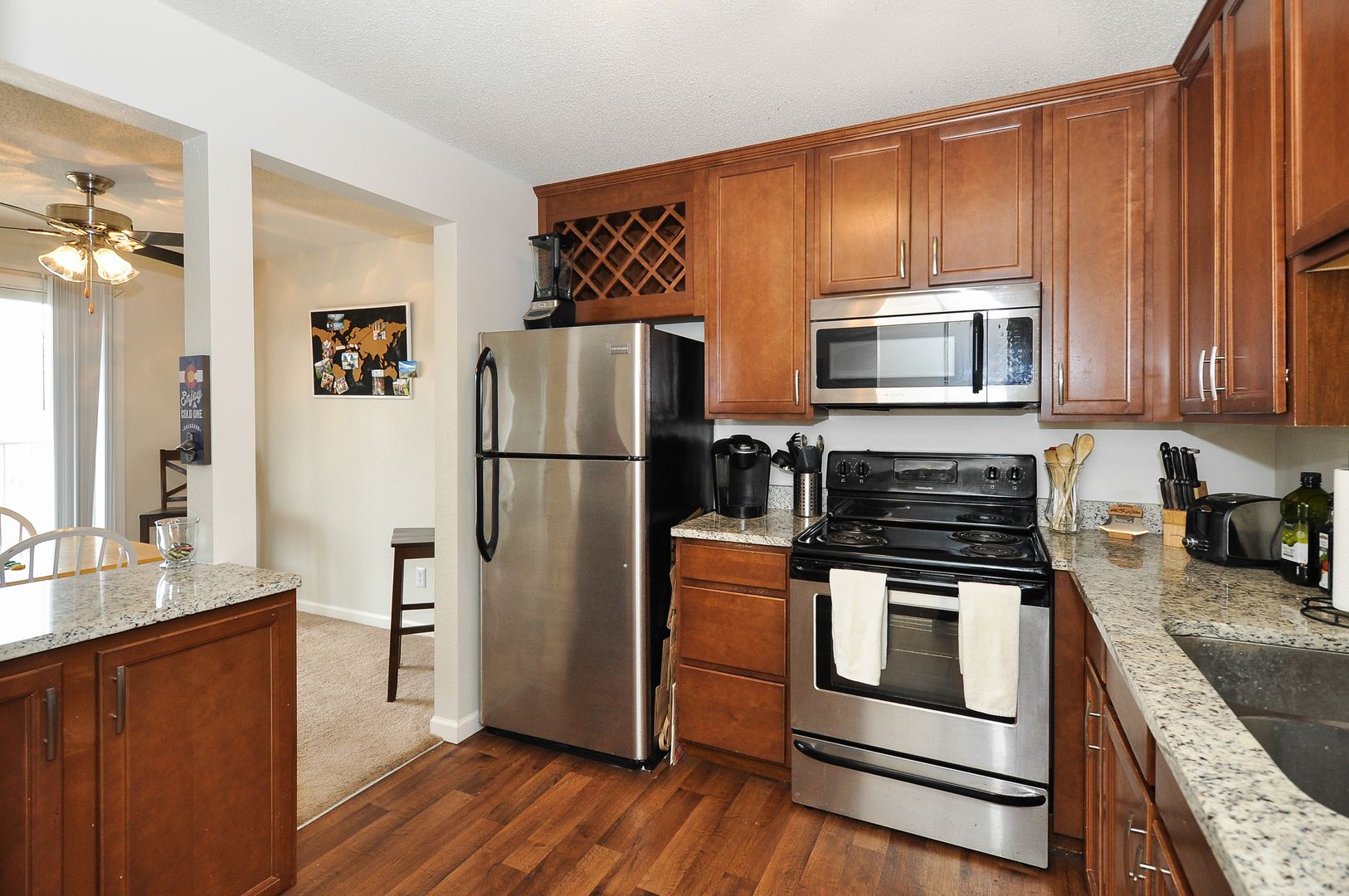 Plymouth Apartment: 3900 Plymouth Blvd