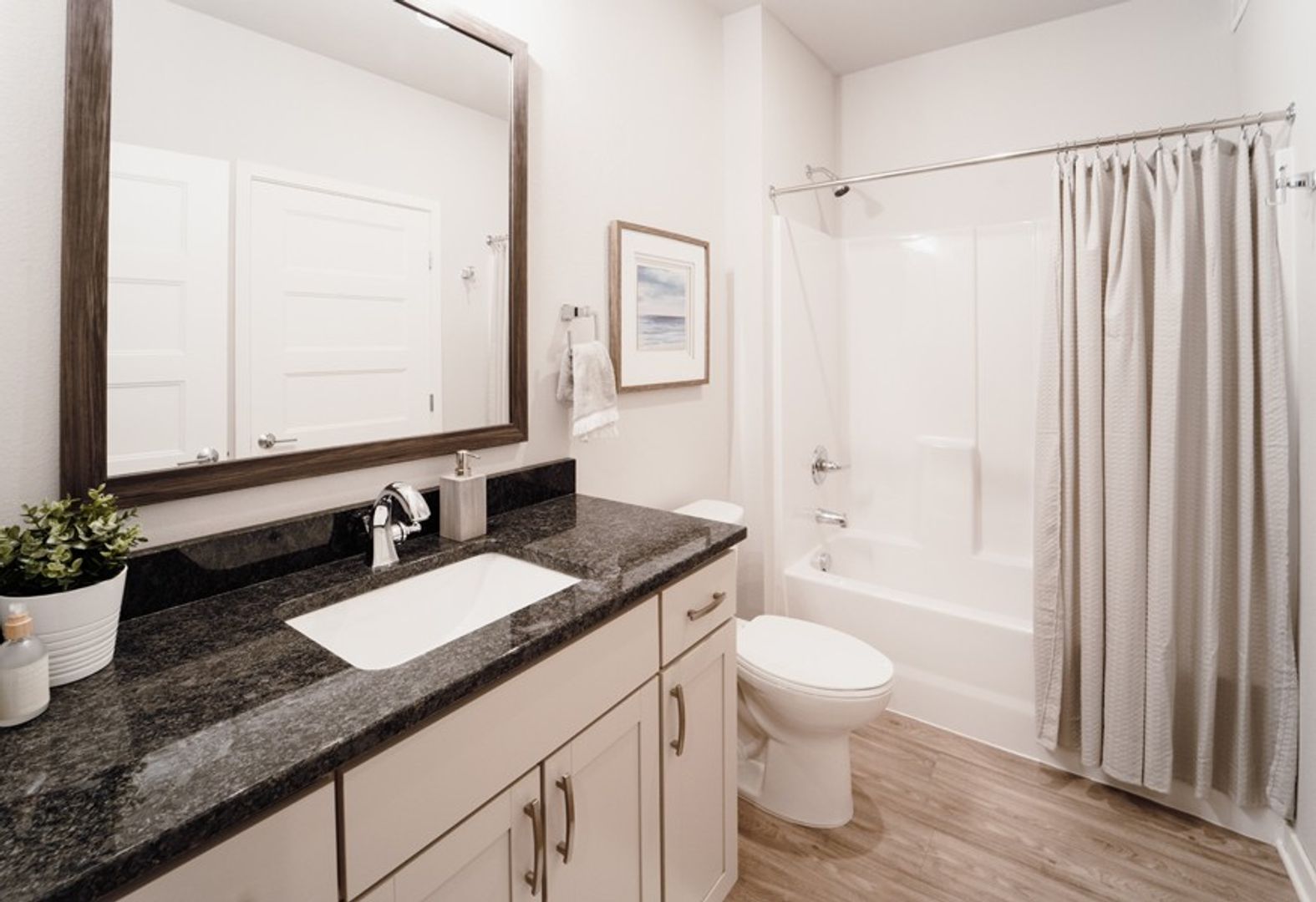 Minneapolis Apartment: 3820 West 31st Street