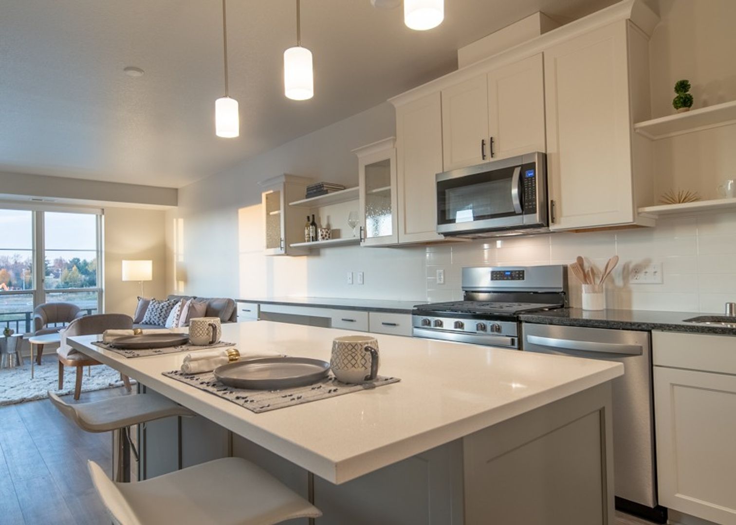 Mendota Heights Apartment: 720 S Plaza Way