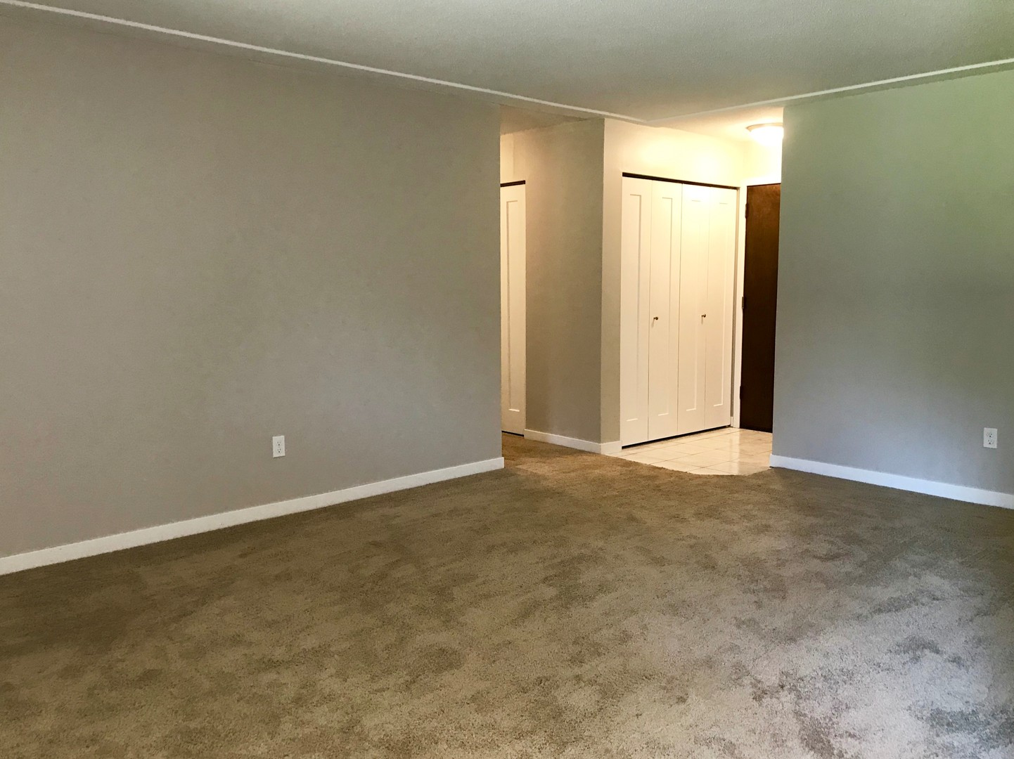 Eagan Apartment: 1950 Jade Lane