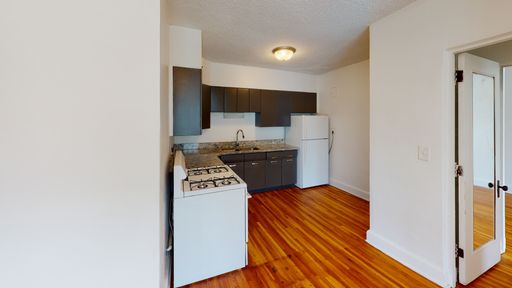 Airy One Bedroom at Summit Terrace – photo 1