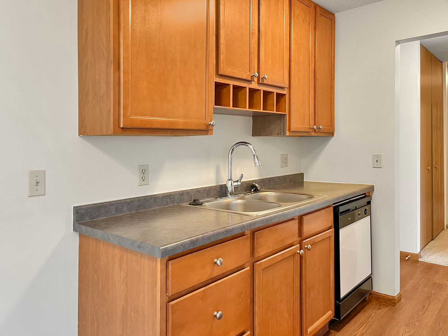 Eagan Apartment: 3898 S Valley View Dr