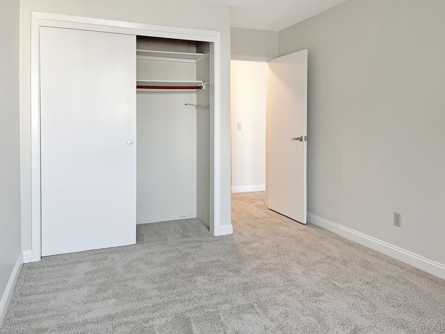 Minneapolis Apartment: 3029 France Avenue South